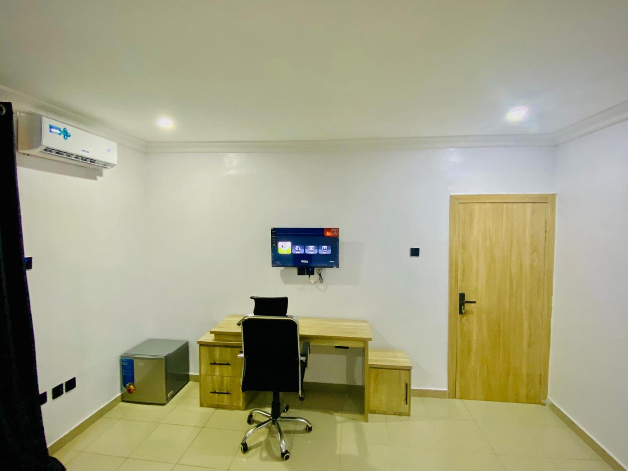 The Stallion Suites Lagos Exterior photo